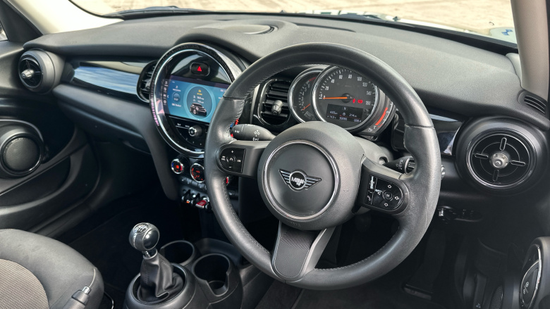 MINI Hatchback 1.5 Cooper Classic 5dr Petrol Hatchback